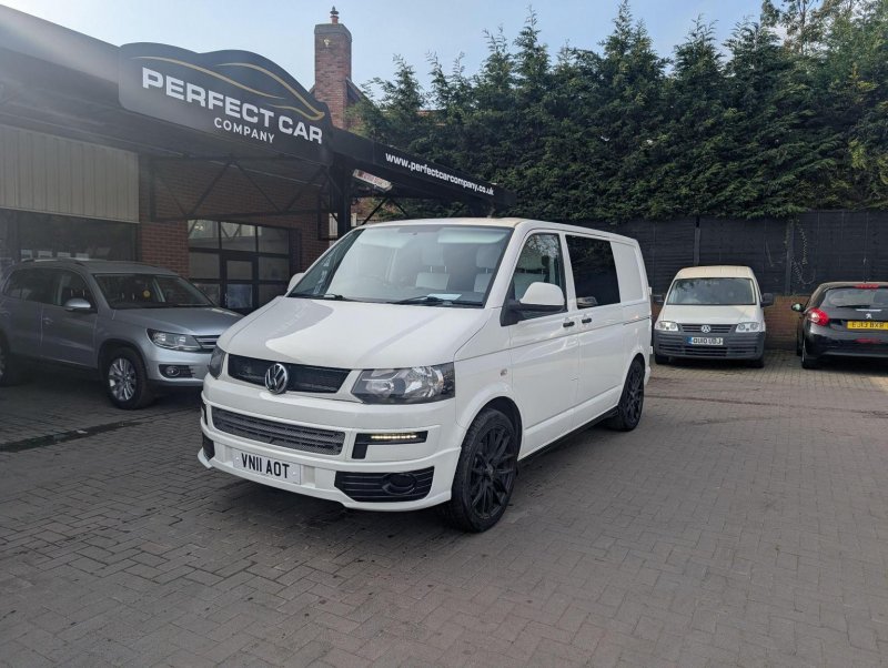 VOLKSWAGEN CAMPERVAN 