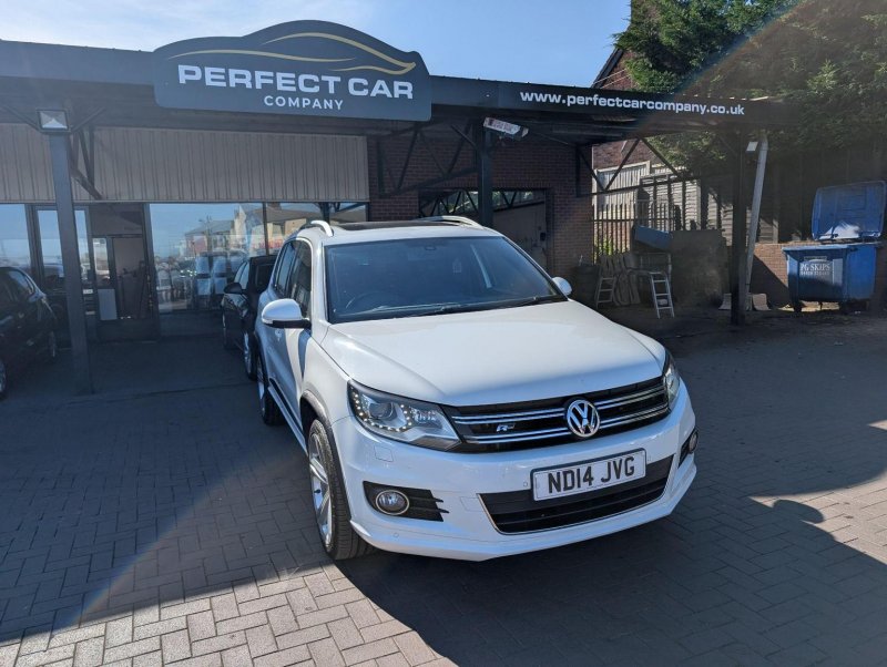 VOLKSWAGEN TIGUAN 2.0 TDI BlueMotion Tech R-Line 4WD Euro 5 (s/s) 5dr (Nav)